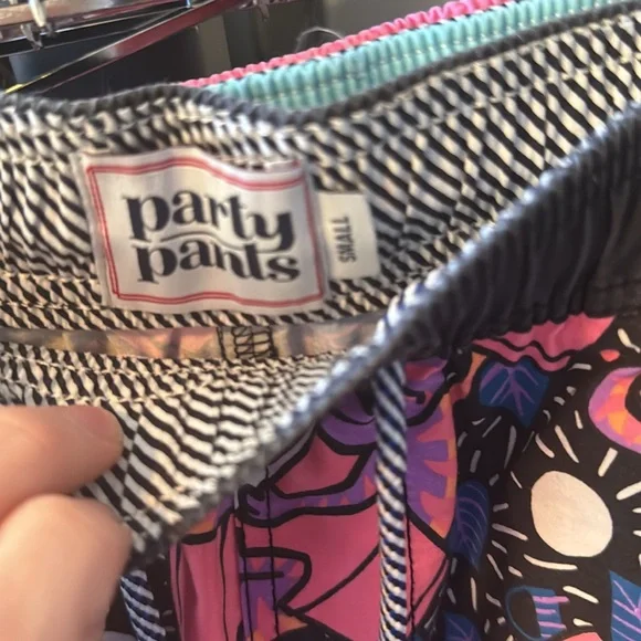 MENS PARTY PANTS KARMA CHAMELEON BLACK SWIM SHORTS SIZE SMALL - Picture 6 of 7